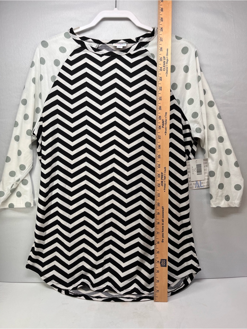 LuLaRoe Randy Black & White Chevron Raglan Tunic with Polka Dot Sleeves - Picture 4 of 6